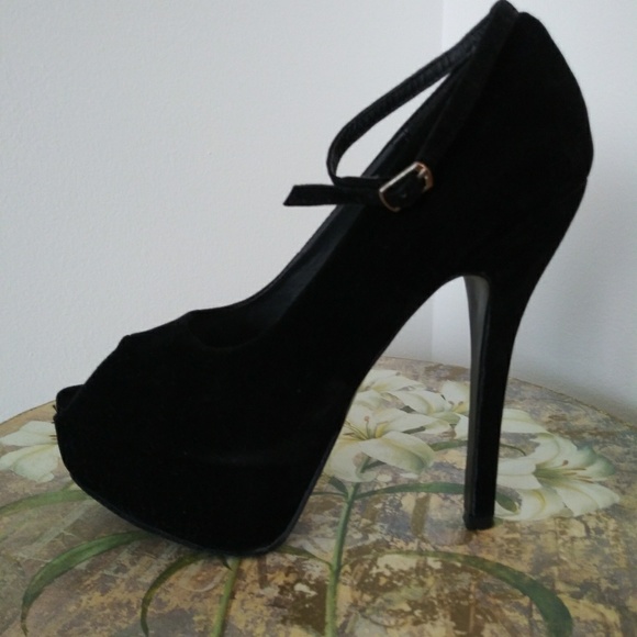 Unsensored Shoes - Suede Super platform Peeptoe Pump